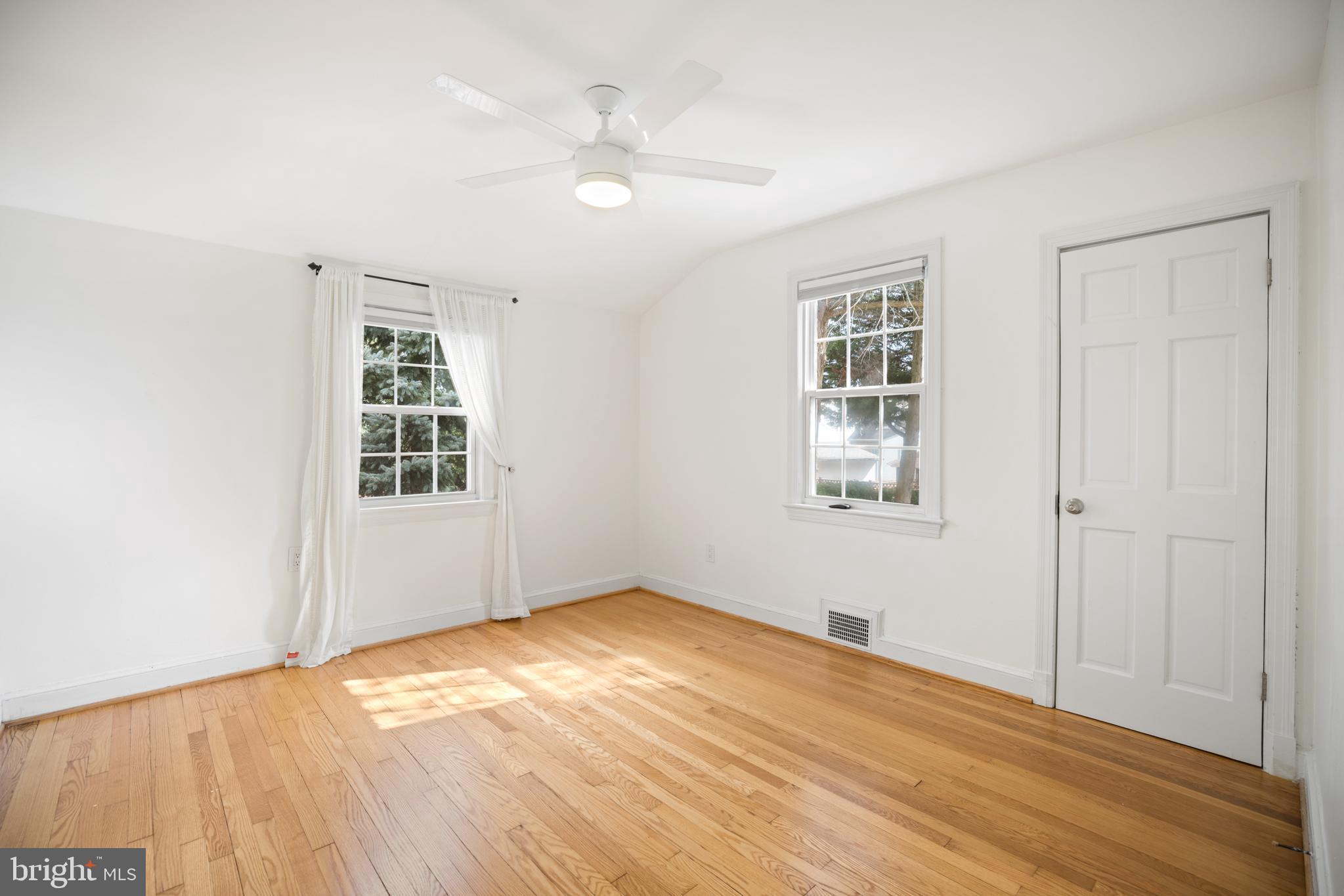 10157 Sutherland Road Silver Spring, MD 20901 - Photo 18 of 67