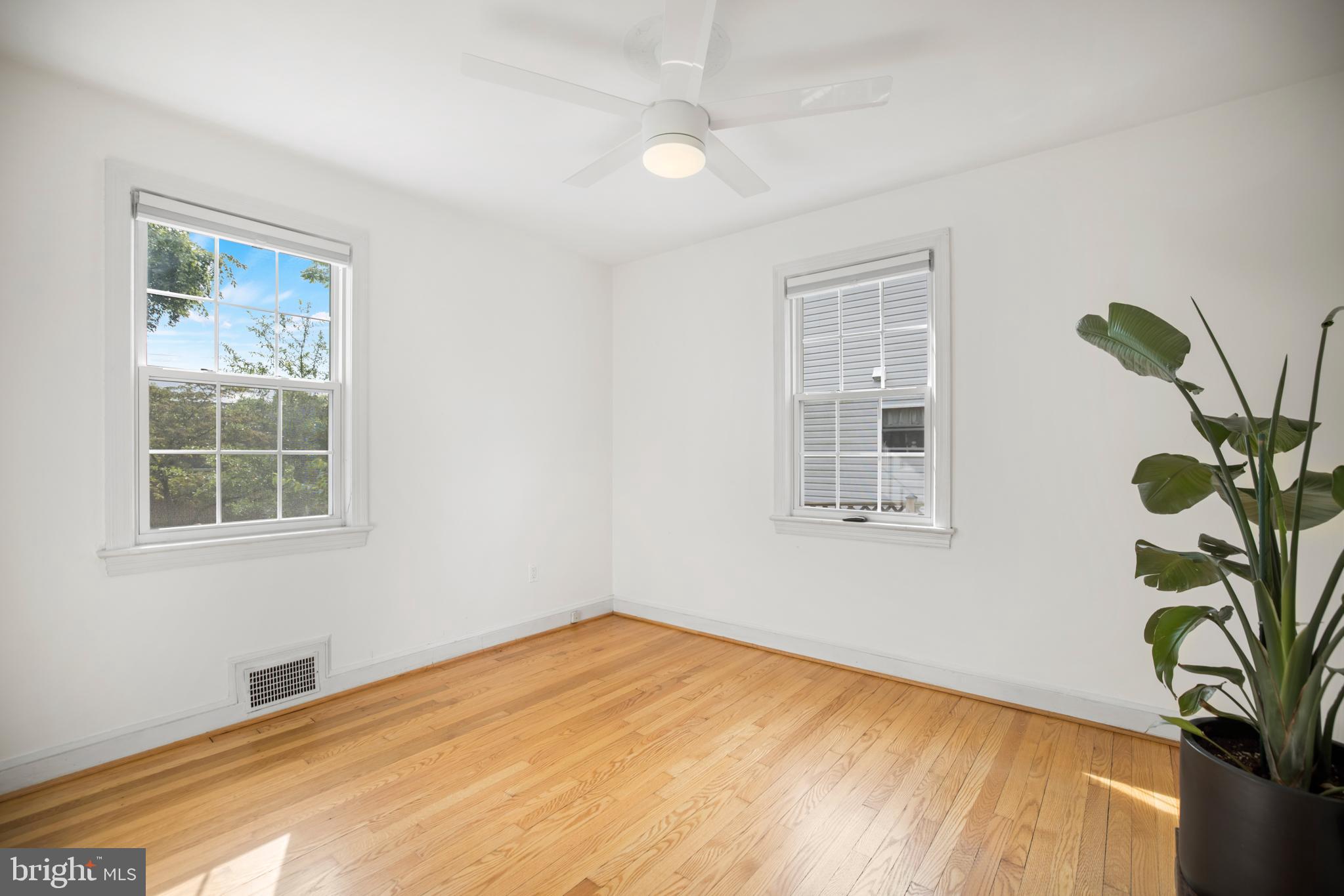 10157 Sutherland Road Silver Spring, MD 20901 - Photo 23 of 67