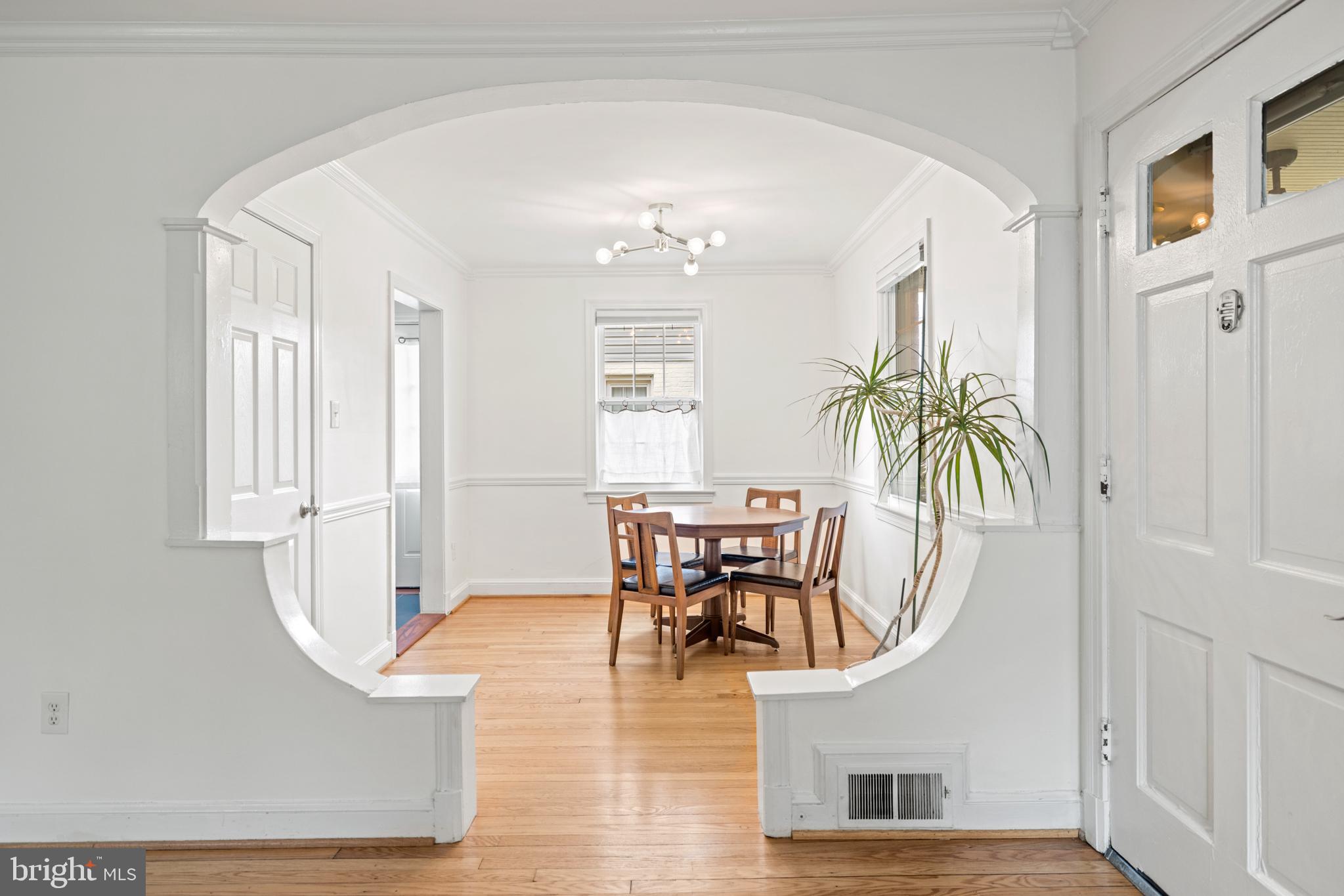 10157 Sutherland Road Silver Spring, MD 20901 - Photo 6 of 67