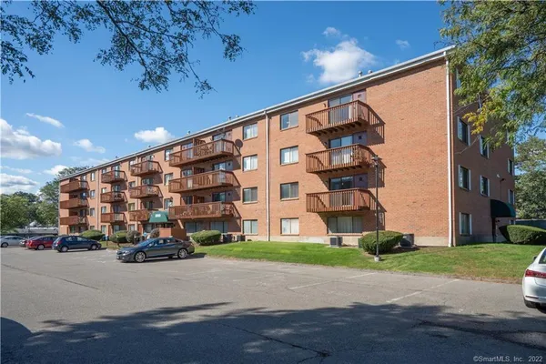 $1,900 | 1401 Harbor View Drive, Unit 1401, Rocky Hill, CT 06067