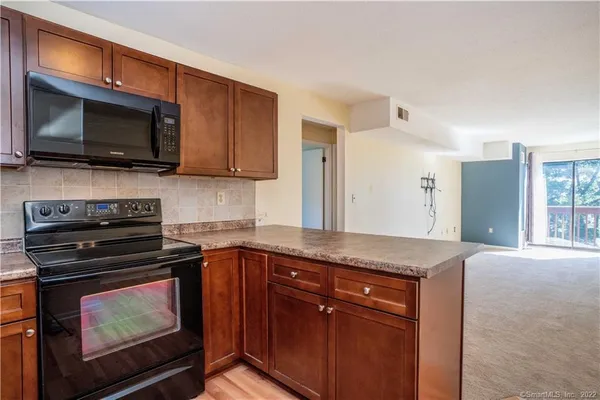 $1,900 | 1401 Harbor View Drive, Unit 1401, Rocky Hill, CT 06067