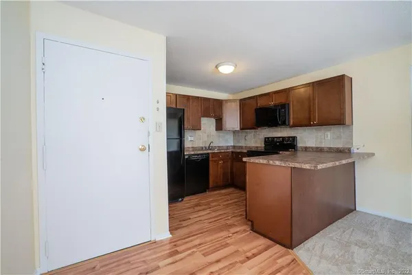 $1,900 | 1401 Harbor View Drive, Unit 1401, Rocky Hill, CT 06067