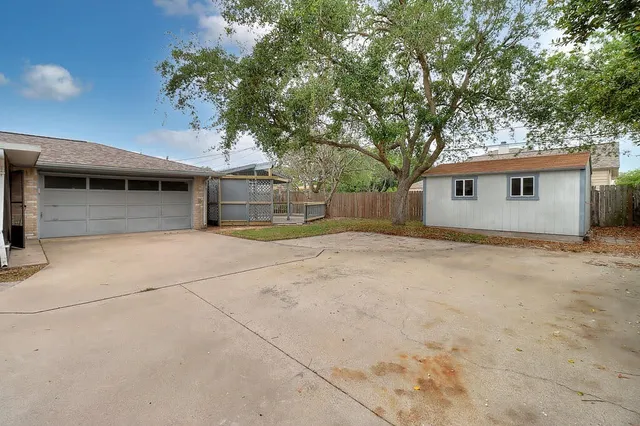 a house view with a outdoor space