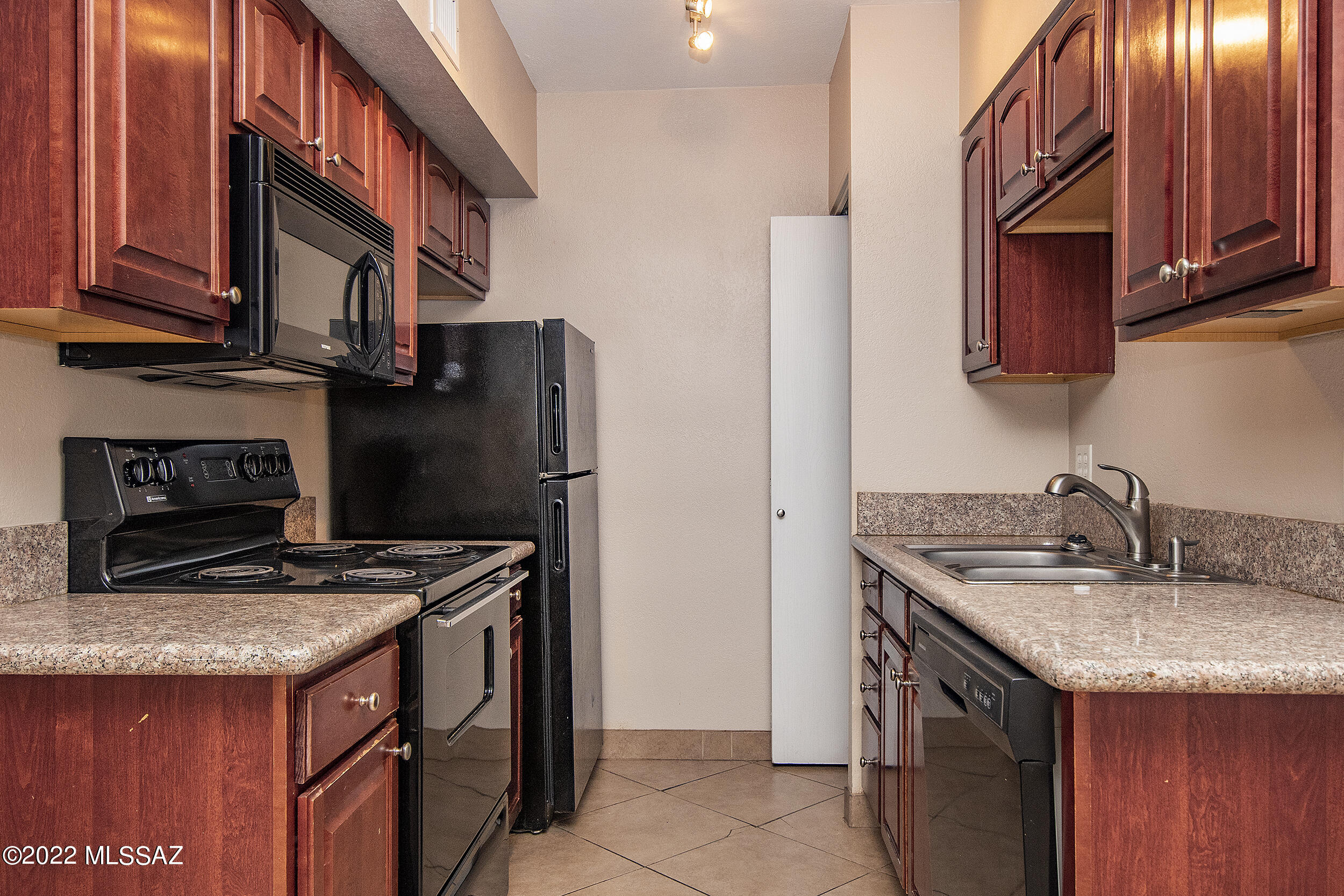 3357 North Country Club Road, Unit 12 Tucson, AZ 85716 - Photo 2 of 24