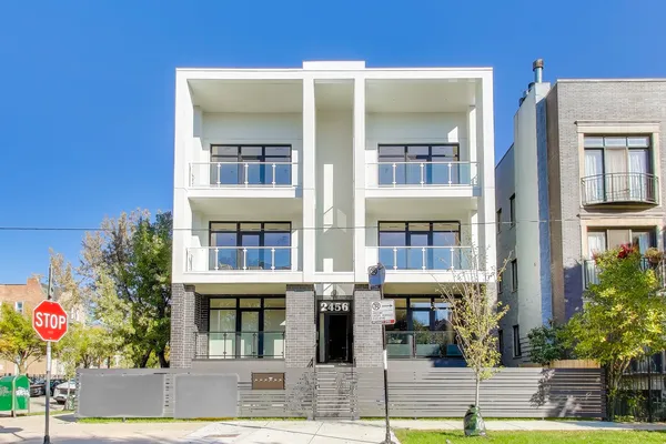 $3,800 | 2456 West Cortez Street, Unit 2E, Chicago, IL 60622