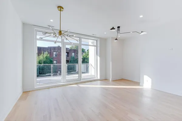 $3,800 | 2456 West Cortez Street, Unit 2E, Chicago, IL 60622