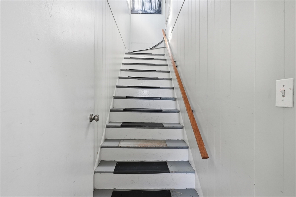 1661 North Shore Road Revere, MA 02151 - Photo 23 of 42 a view of entryway