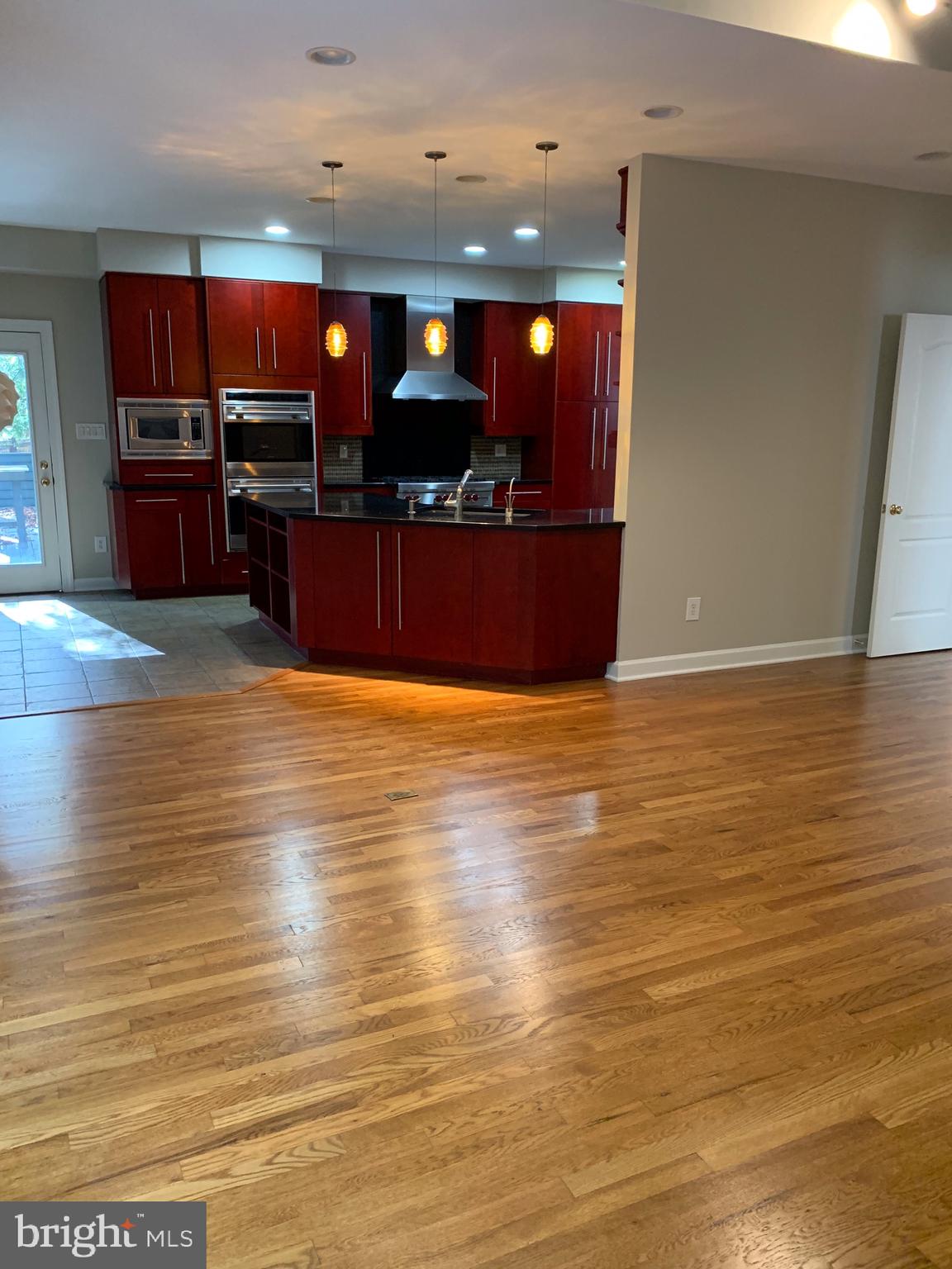 1309 Sawbridge Way Reston, VA 20194 - Photo 10 of 36