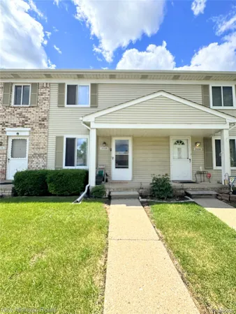 $135,000 | 29208 Brittany Drive, Roseville, MI 48066
