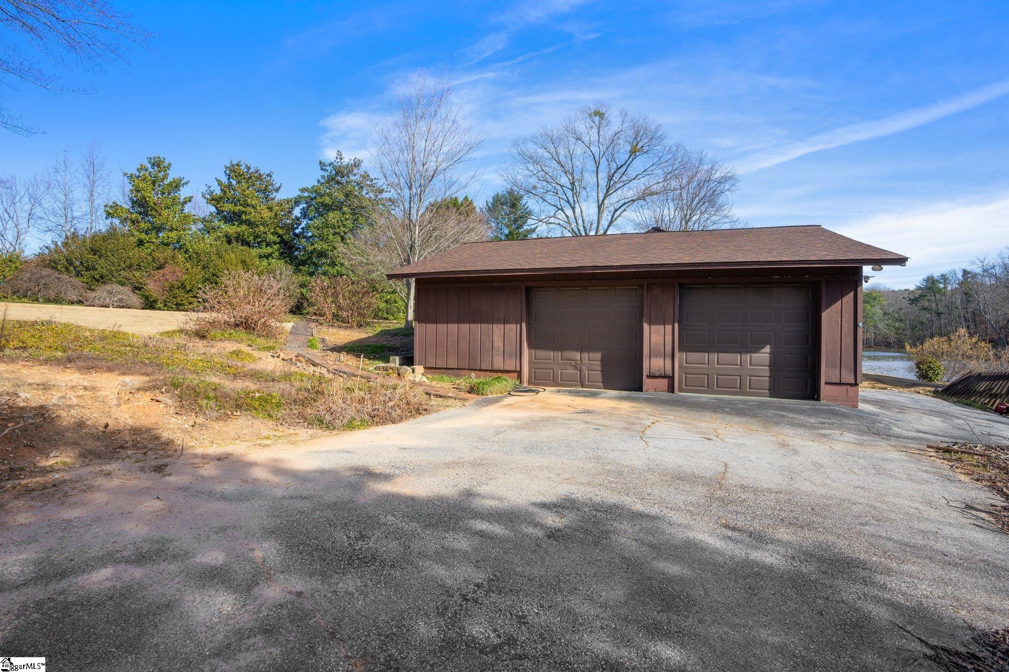 107 Raven Road Greenville, SC 29615 - Photo 32 of 36