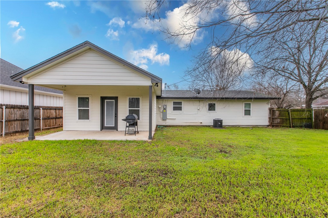 105 Alamo Drive McGregor, TX 76657 - Photo 28 of 34 a view of a house with a yard and sitting area