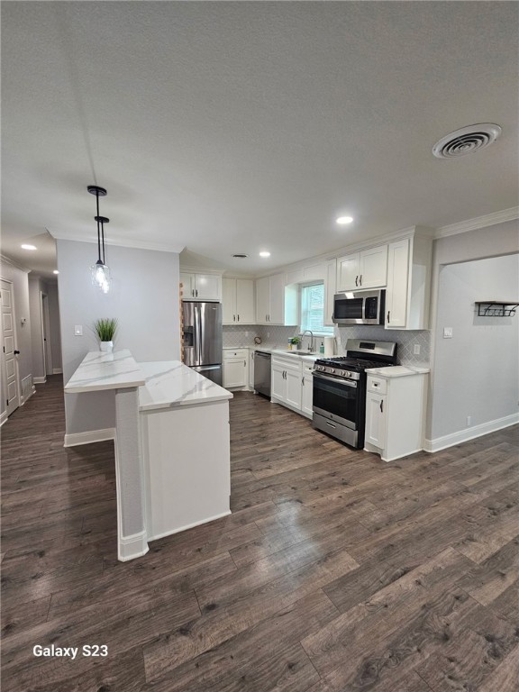 105 Alamo Drive McGregor, TX 76657 - Photo 8 of 34