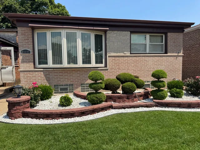 $305,000 | 11117 South Ave L, Chicago, IL 60617