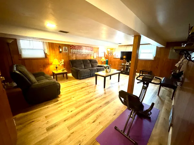 $305,000 | 11117 South Ave L, Chicago, IL 60617