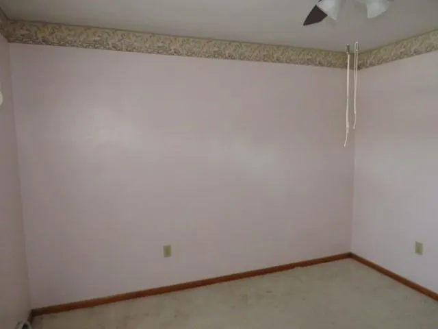 a view of empty room with window