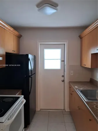 $1,900 | 2127 Van Buren Street, Unit 203, Hollywood, FL 33020