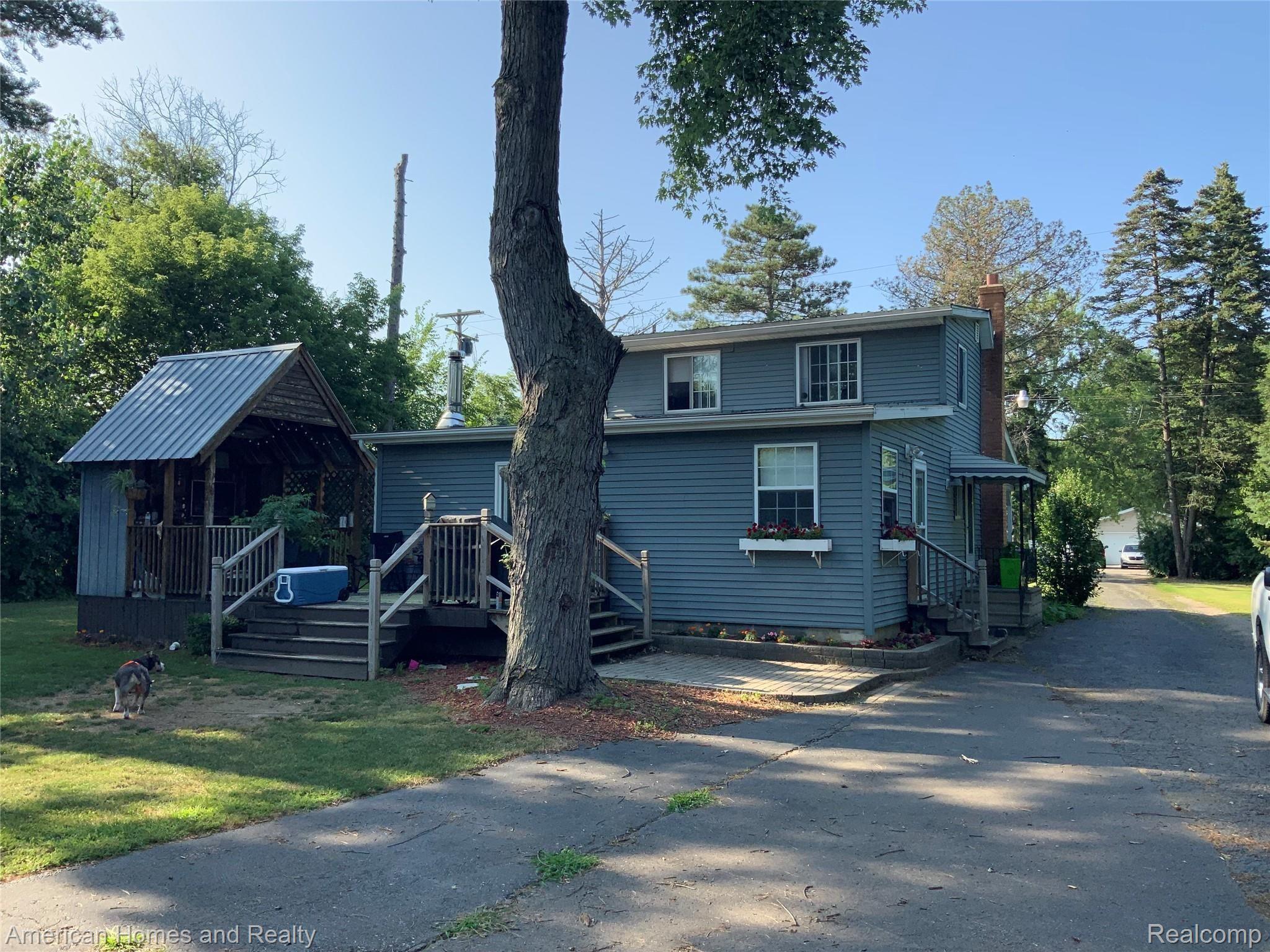 3312 East Carpenter Road Flint, MI 48506 - Photo 8 of 43 E9DA4CDE-1553-4EDE-8EAA-BCC7623E1744.jpeg