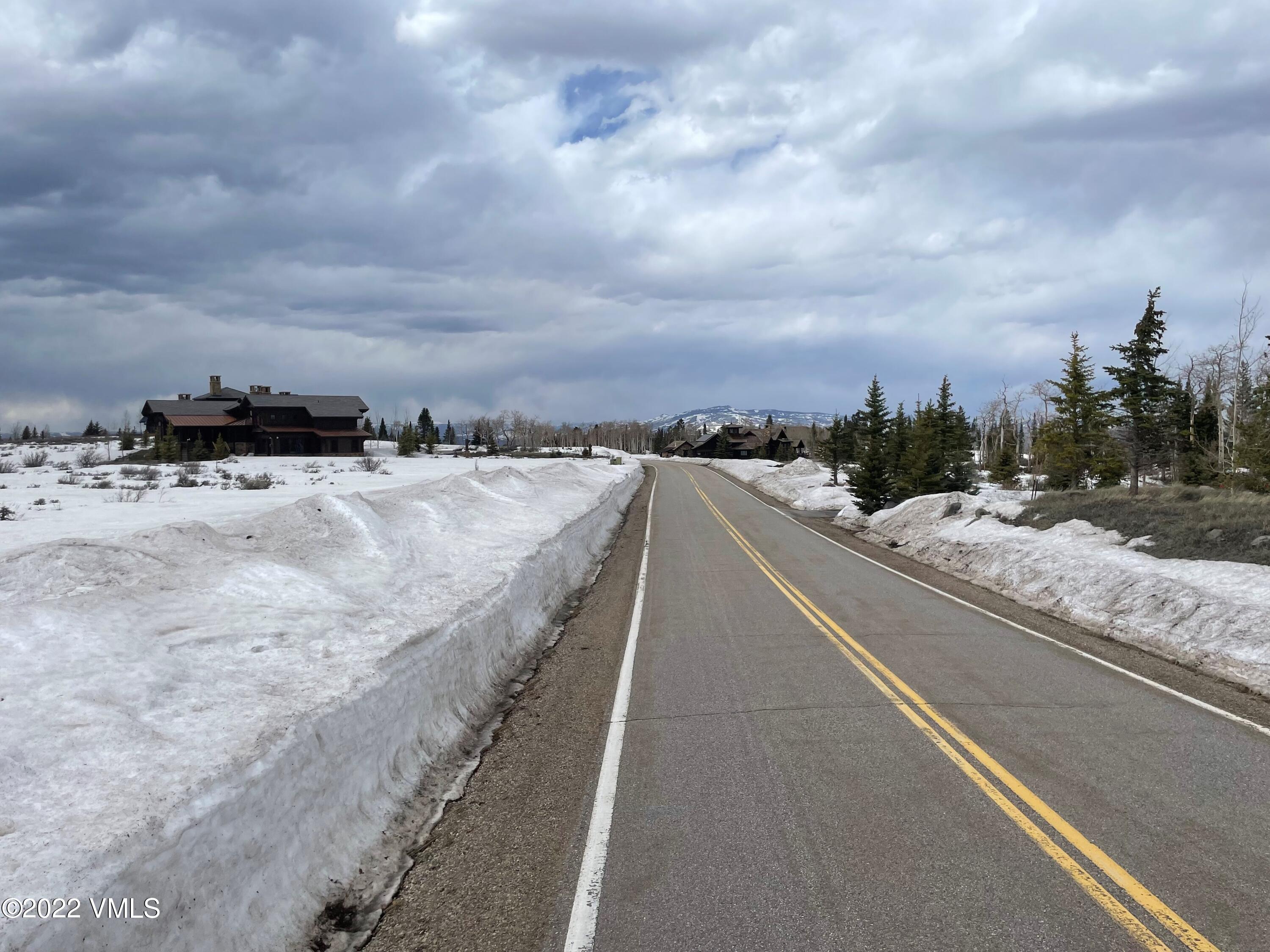 1334 Gore Trail Edwards, CO 81632 - Photo 11 of 16 a view of balcony with furniture