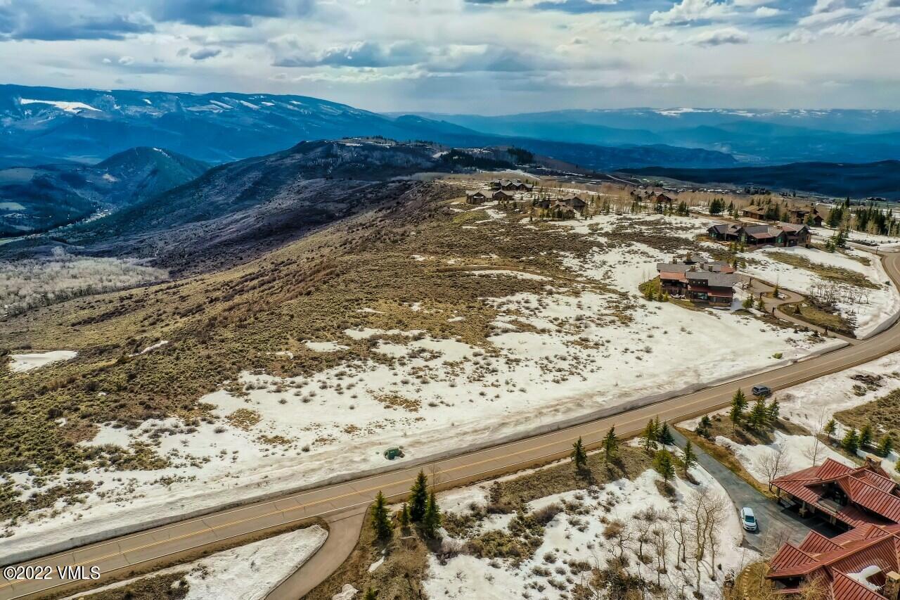 1334 Gore Trail Edwards, CO 81632 - Photo 2 of 16 a view of wooden floor with a wooden fence