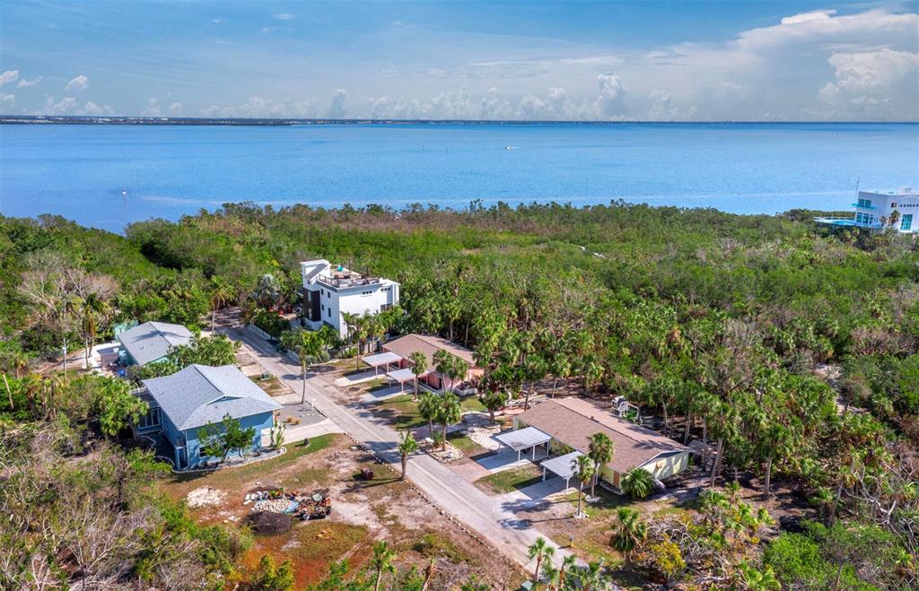 650 Gulf Bay Road Longboat Key, FL 34228 - Photo 4 of 22