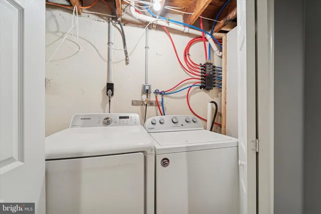 $215,000 | 887 Taylor Drive, Folcroft, PA 19032