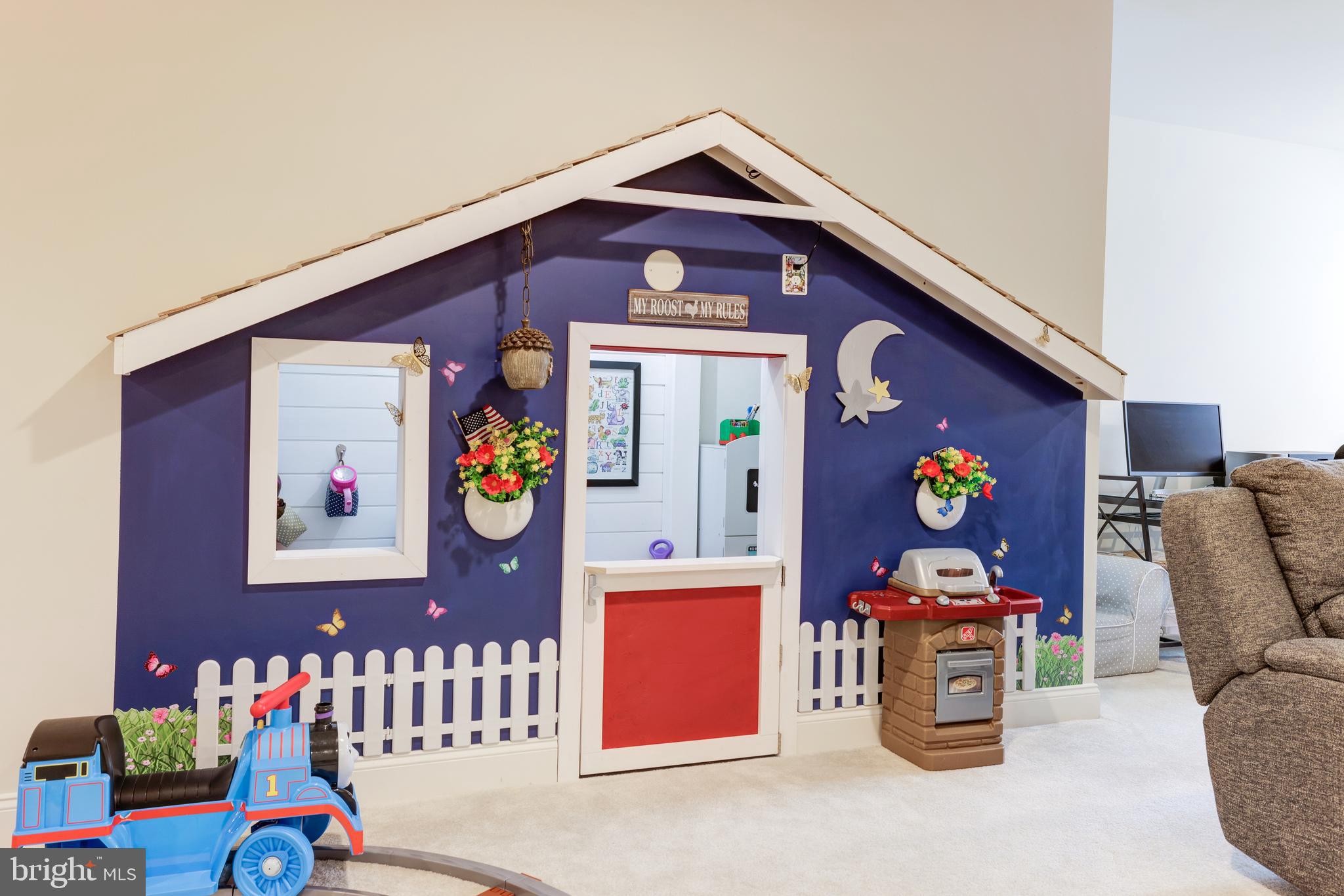 43050 Old Ryan Road Ashburn, VA 20148 - Photo 43 of 48 Built-in Playhouse