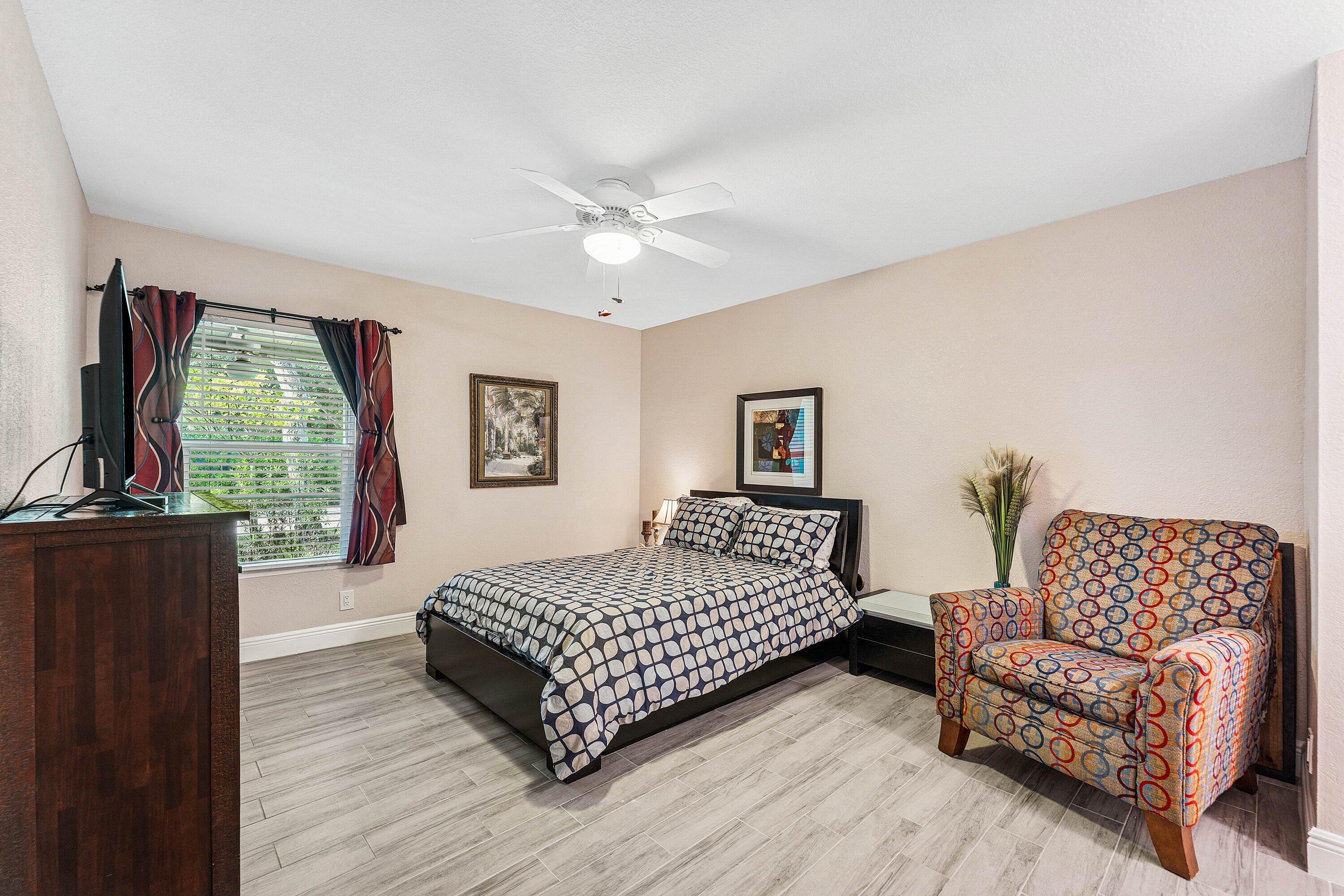 18900 Stewart Circle, Unit 2 Boca Raton, FL 33496 - Photo 19 of 35 Guest Room