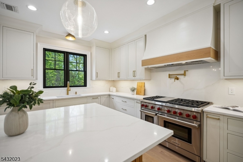 25 Beverly Road Madison, NJ 07940 - Photo 14 of 46