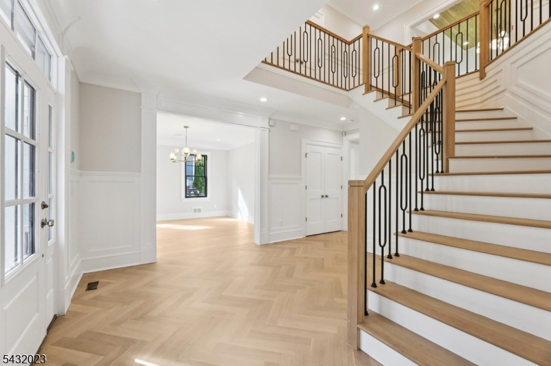 25 Beverly Road Madison, NJ 07940 - Photo 3 of 46