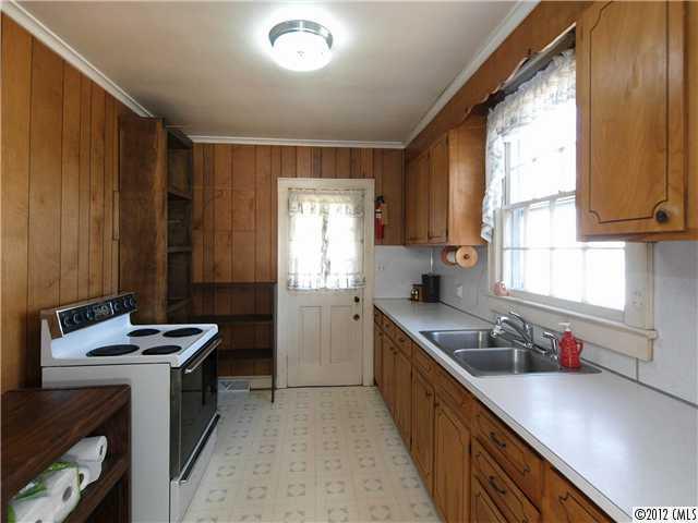 1737 North Wendover Road Charlotte, NC 28205 - Photo 5 of 14 Gallery Image 5