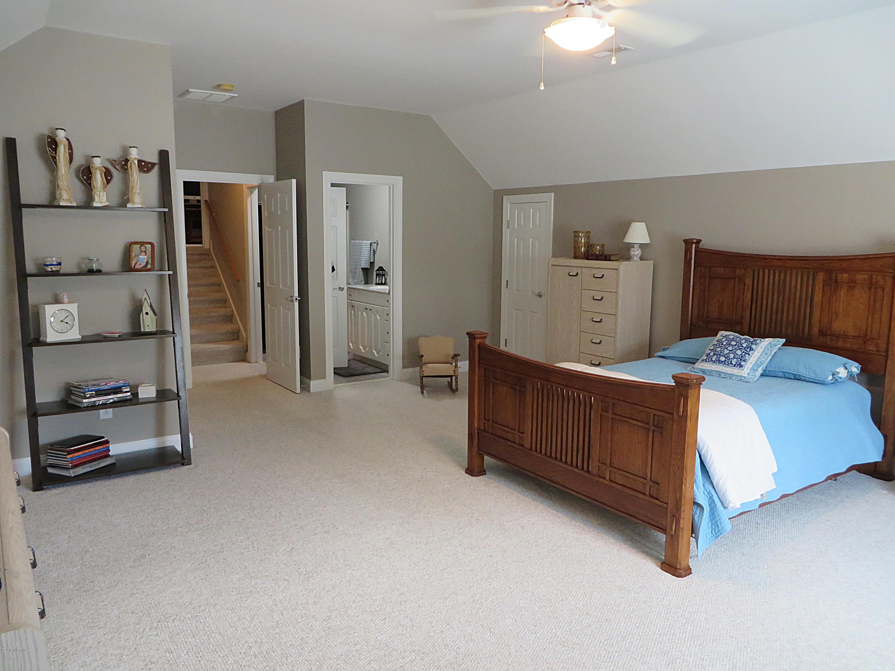 119 Friburg Road New Bern, NC 28562 - Photo 22 of 45 Extra Large Bonus Room