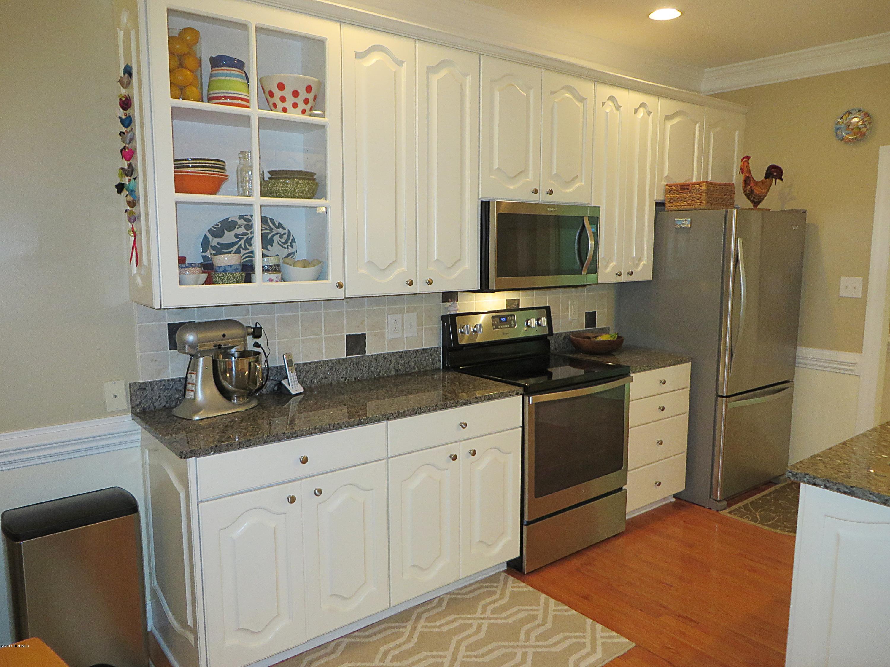 119 Friburg Road New Bern, NC 28562 - Photo 9 of 45 Stainless Steel Appliances