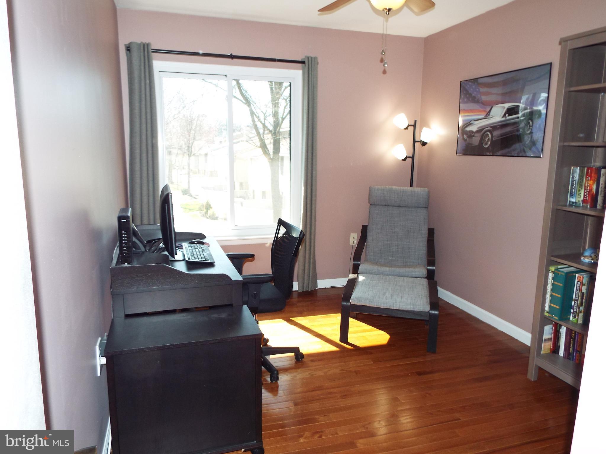 10909 Trotting Ridge Way, Unit 910 Columbia, MD 21044 - Photo 19 of 28 Bedroom (Master) Sitting Area