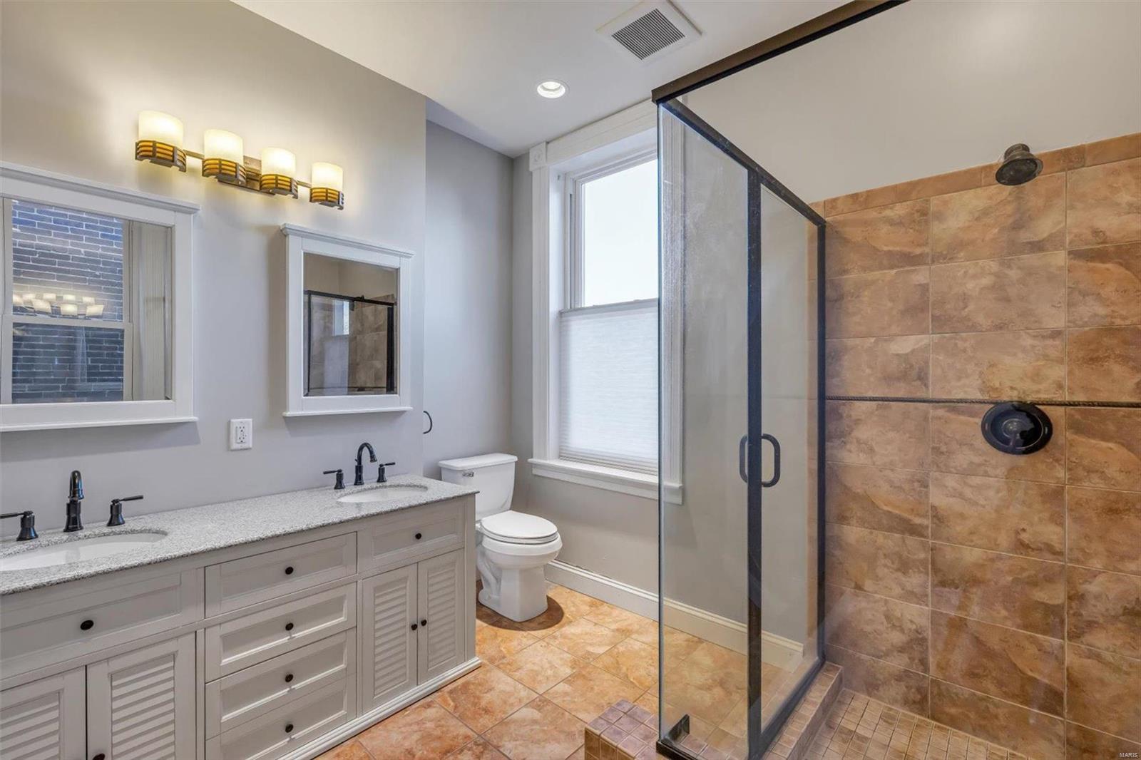 2025 Rutger Street St. Louis, MO 63104 - Photo 34 of 57