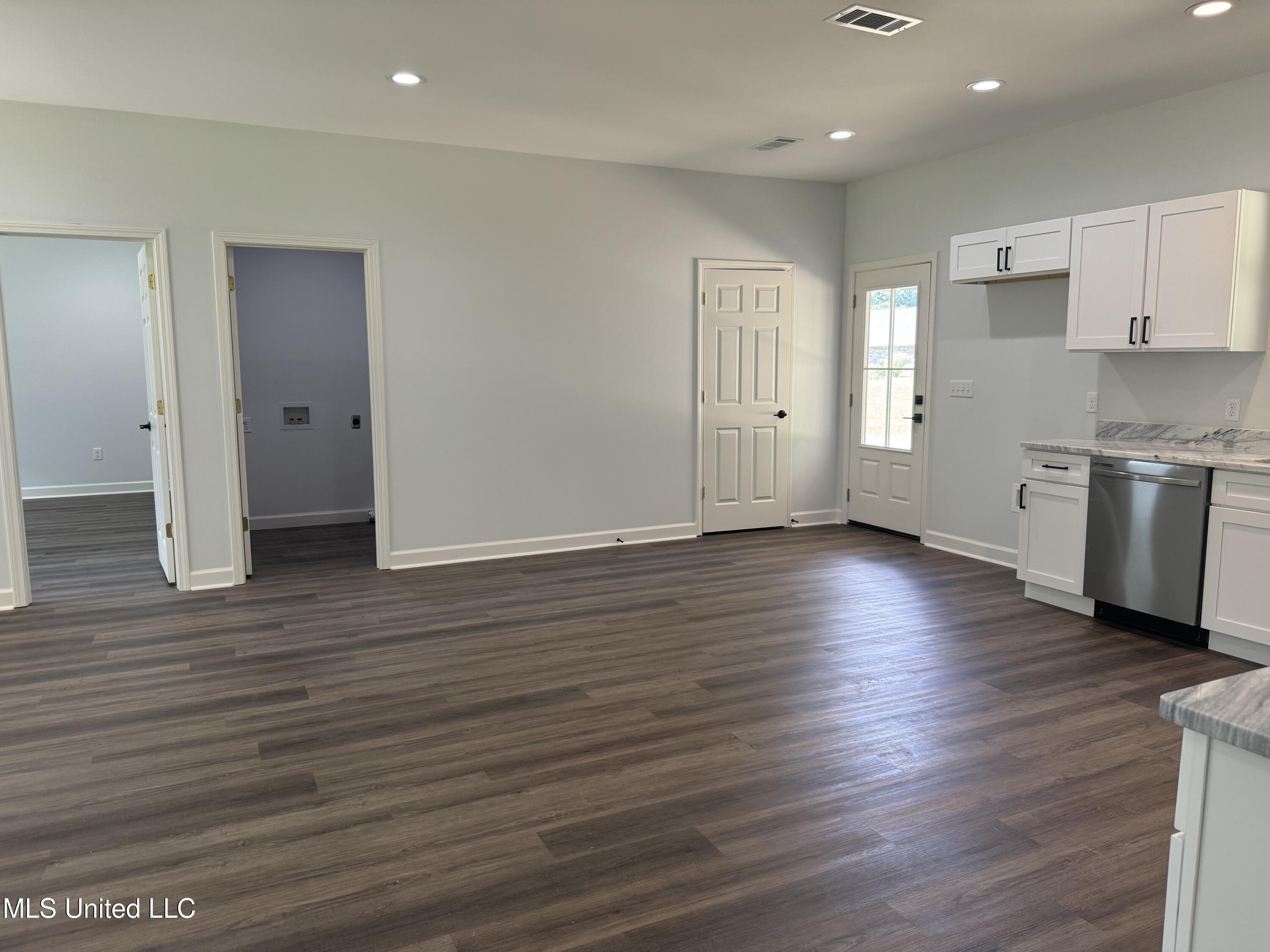 50 Rays Cove Grenada, MS 38901 - Photo 5 of 14 10795-05