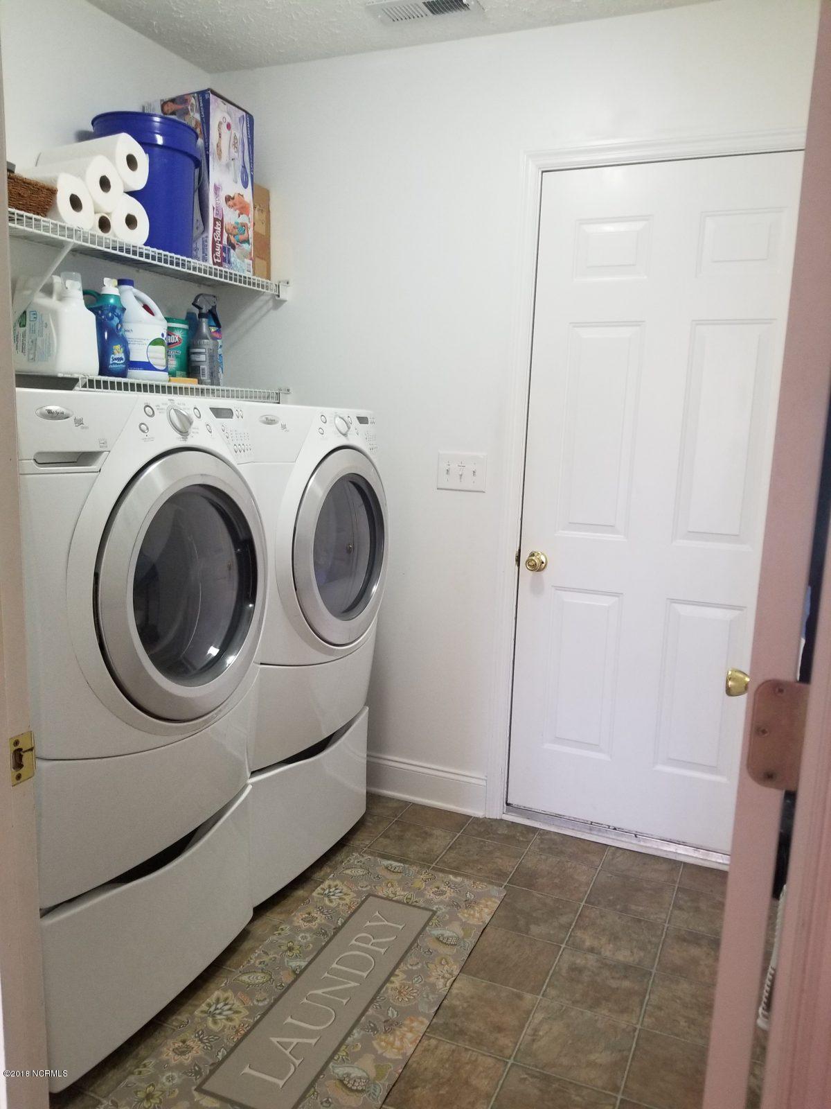 106 Sand Run Road Havelock, NC 28532 - Photo 10 of 25 10_1-laundry-1-e1521018052833-1200x1600