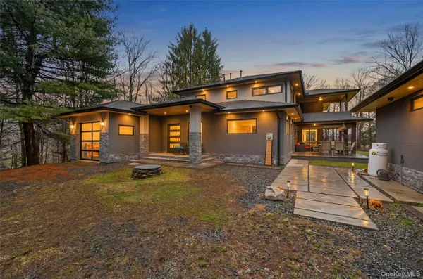 $1,750,000 | 41 Sand Hill Lane, Florida, NY 10921