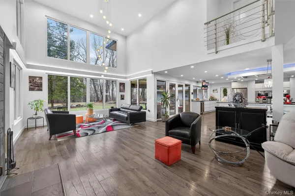 $1,750,000 | 41 Sand Hill Lane, Florida, NY 10921