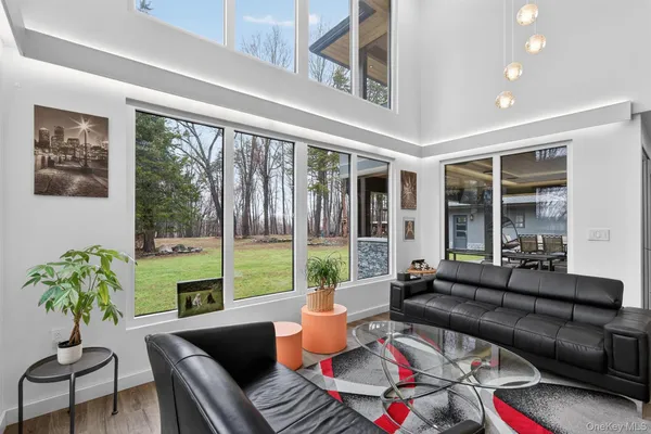 $1,750,000 | 41 Sand Hill Lane, Florida, NY 10921