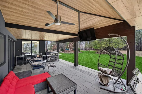 $1,750,000 | 41 Sand Hill Lane, Florida, NY 10921