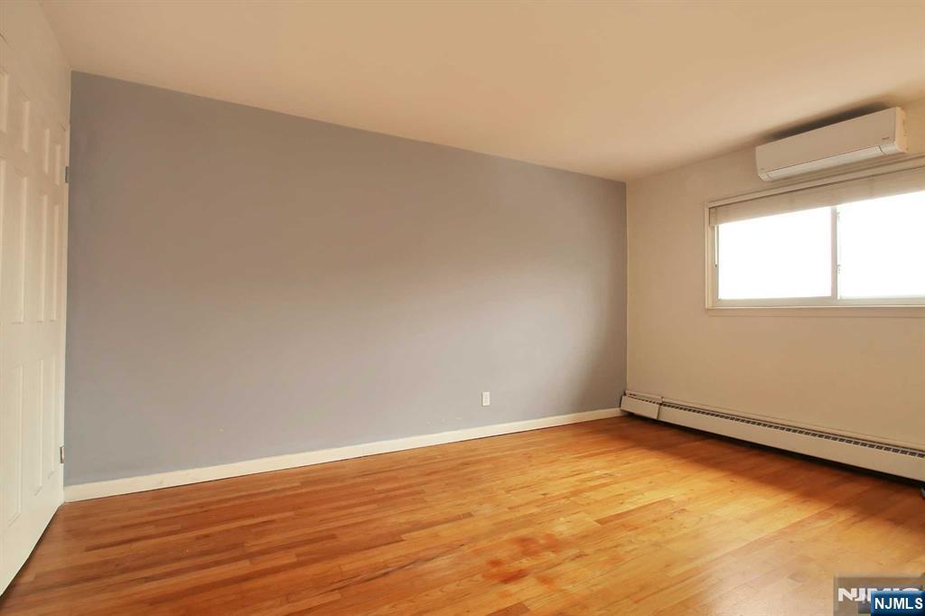 35 A Edgewater Place Edgewater, NJ 07020 - Photo 12 of 23