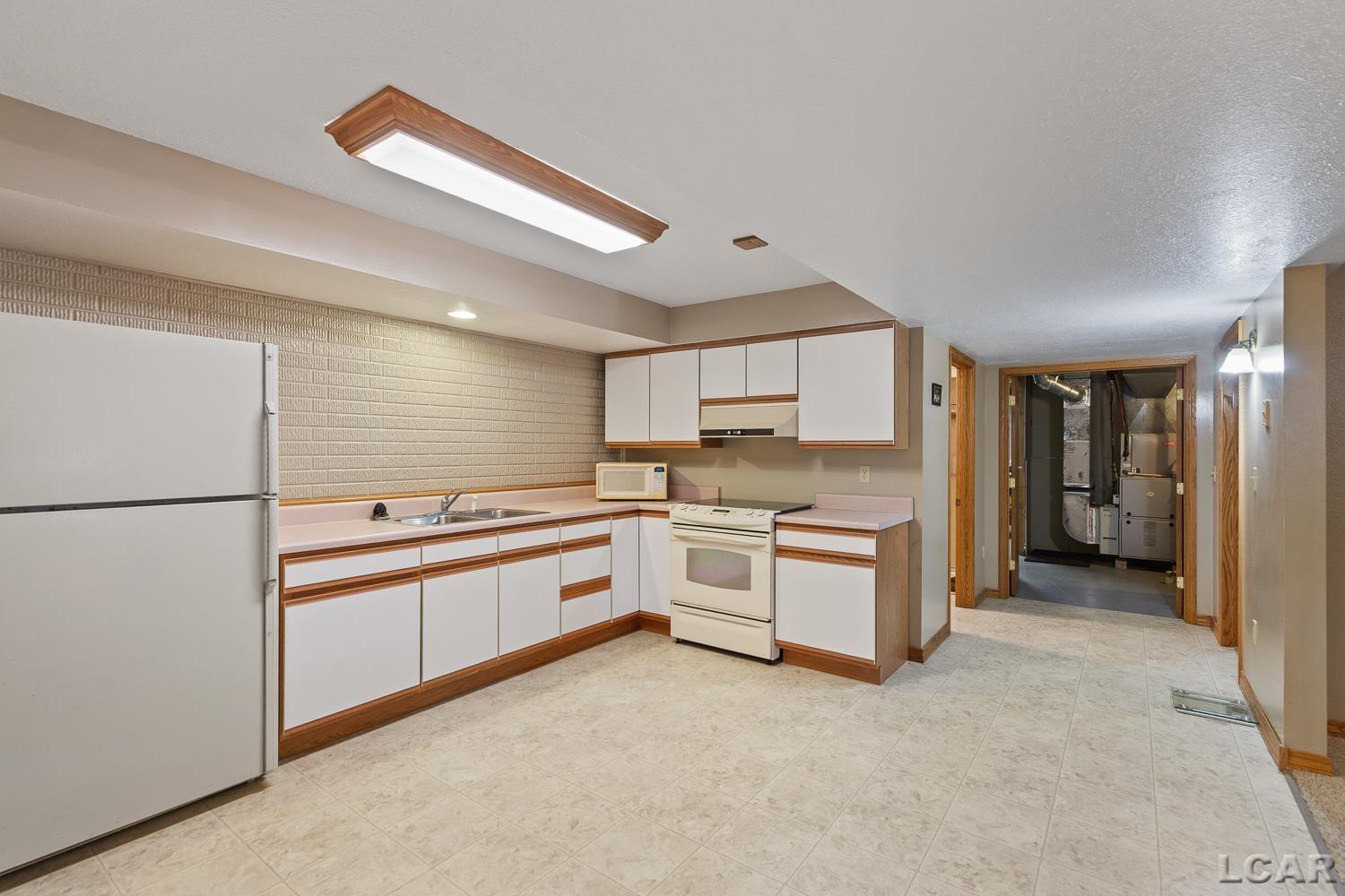420 McClellan Street Hudson, MI 49247 - Photo 41 of 75