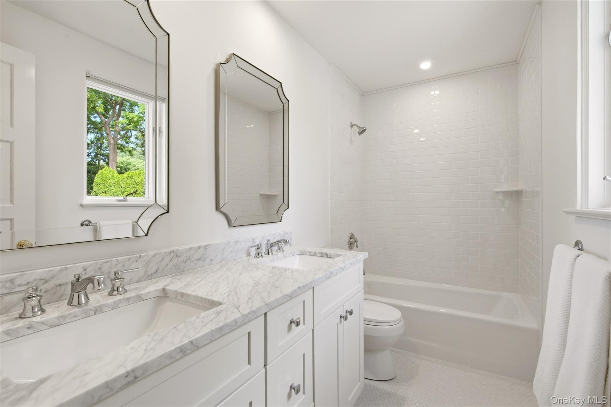 86 White Hill Road Cold Spring Harbor, NY 11724 - Photo 17 of 36