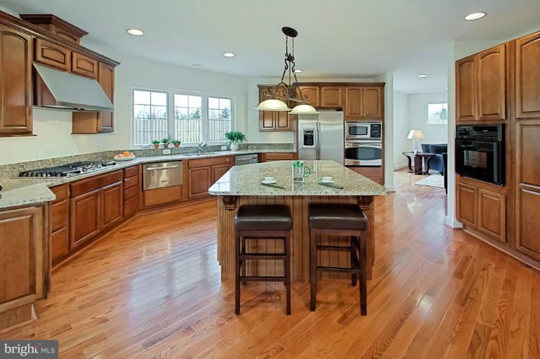 7003 Springville Court Springfield, VA 22150 - Photo 24 of 30 Gourmet Kitchen