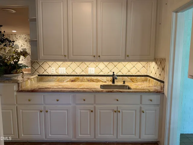 $675,000 | 173 Park Circle, Faison, NC 28341