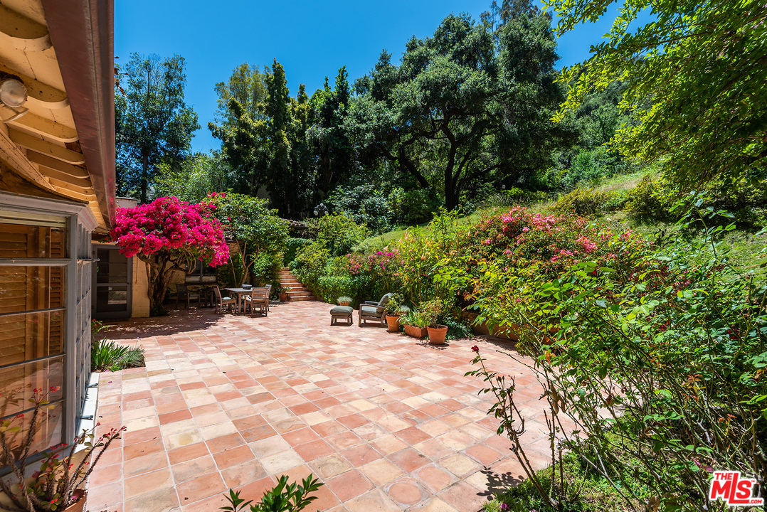 1491 Stone Canyon Road Los Angeles, CA 90077 - Photo 11 of 27