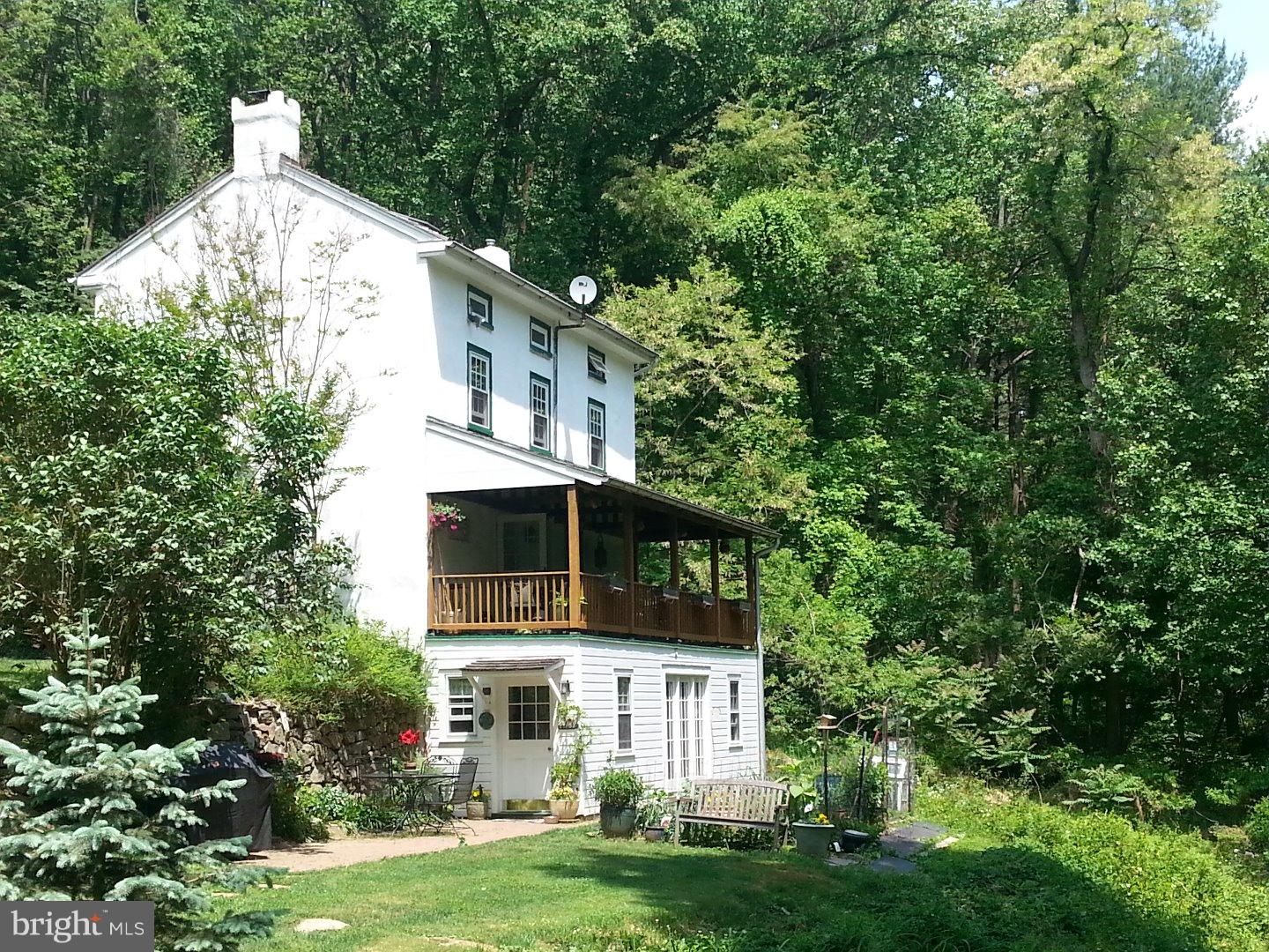 1682 Hilltop Road Spring City, PA 19475 - Photo 1 of 25 Exterior Back