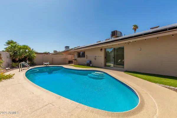 $435,000 | 3529 West St Moritz Lane, Phoenix, AZ 85053