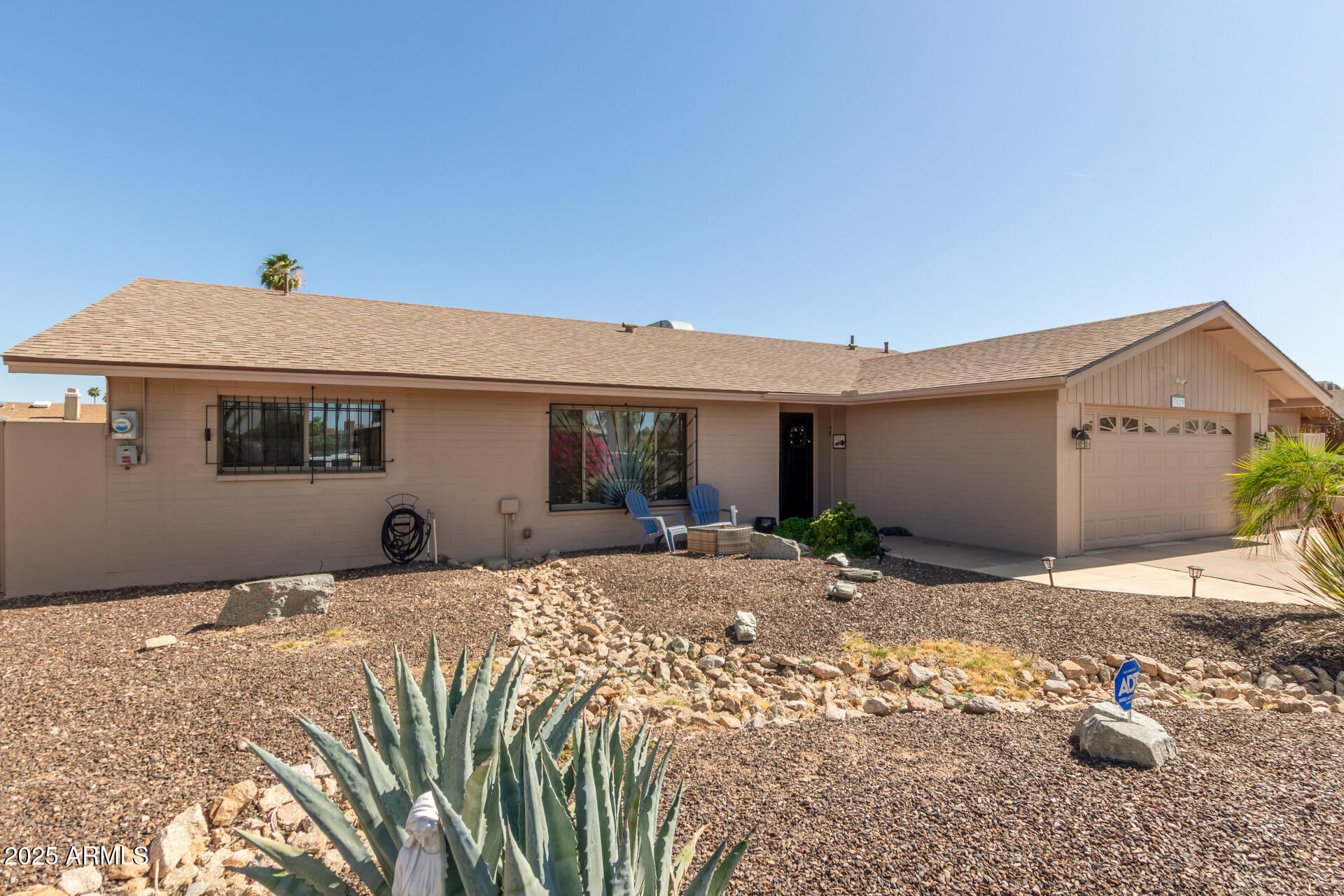 3529 West St Moritz Lane Phoenix, AZ 85053 - Photo 4 of 34 a front view of a house with a yard