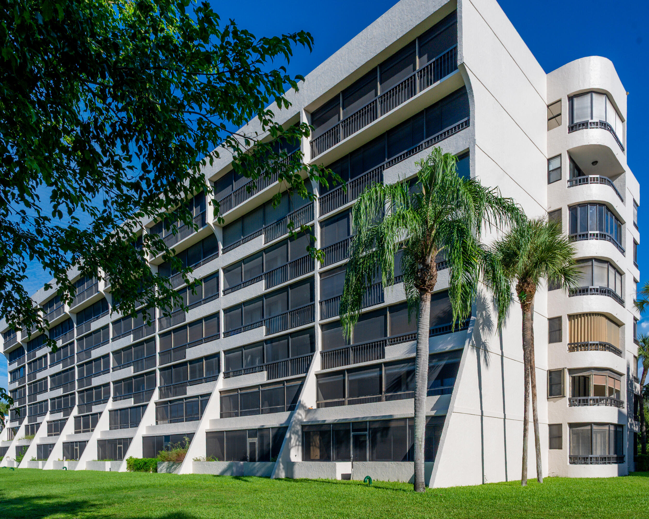 6420 Boca Del Mar Drive, Unit 308 Boca Raton, FL 33433 - Photo 28 of 37 a view of building with yard